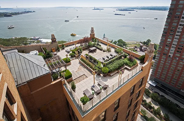 Rented by The Moinian Group | media 23