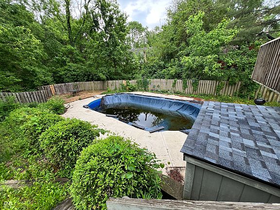 3rd image of 10023 Cedar Point Dr