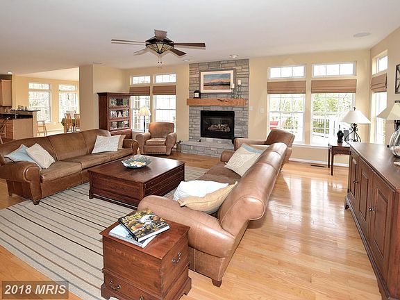 4th image of 3806 Kings Hill Ct