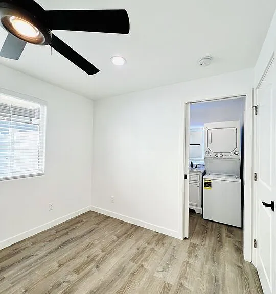 908 N Louise St #B — Photo 12