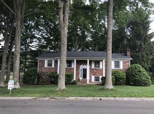 400 Countryshire Ct, Kingsport, TN 37663