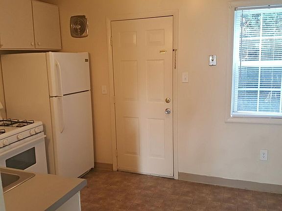 5th image of 1709 Colorado Ave