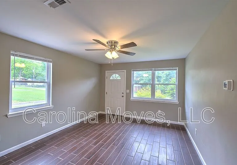 130 Pleasant Dr #A — Photo 3