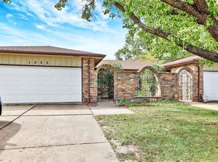 1221 S Governeour Rd #1223, Wichita, KS 67207