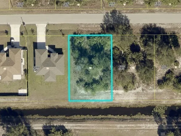 552 Lone Star Ln, Lehigh Acres, FL 33974