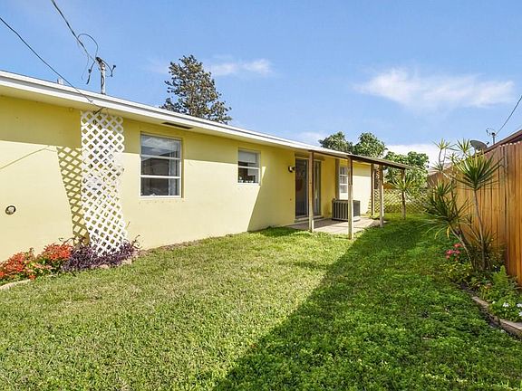 4th image of 8760 SE Eagle Ave
