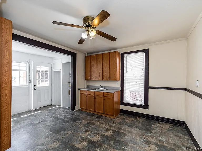 70 Waltham Ave #2 — Photo 5
