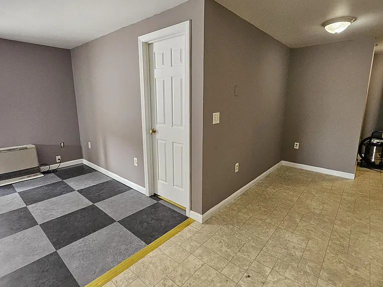 14 Main St #2 — Photo 8