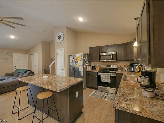 3rd image of 3445 Meadow St