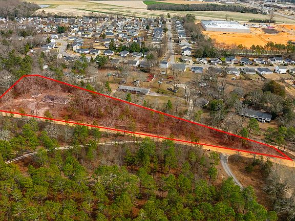 2nd image of 154 Sandy Bank Dr