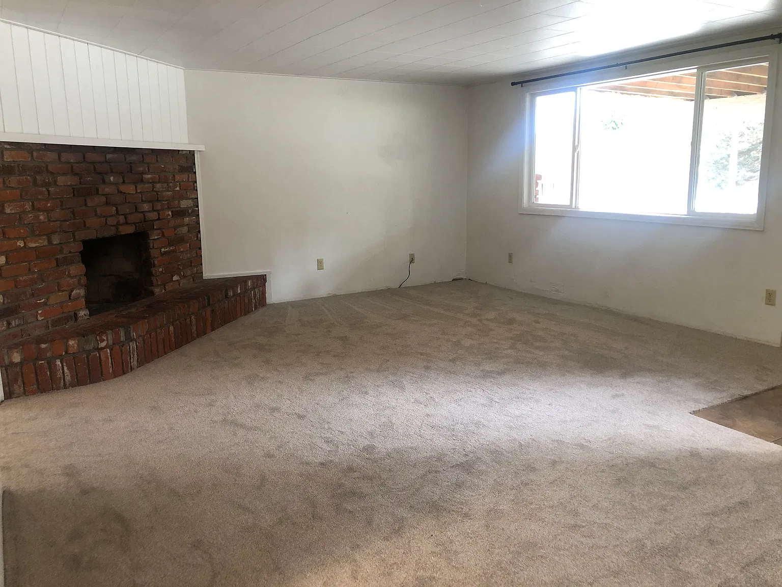 3 bed, 1.5 bath, 1225 sqft, $1,425 — Photo 2