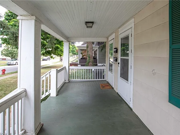 1426 Spring Garden Ave — Photo 3