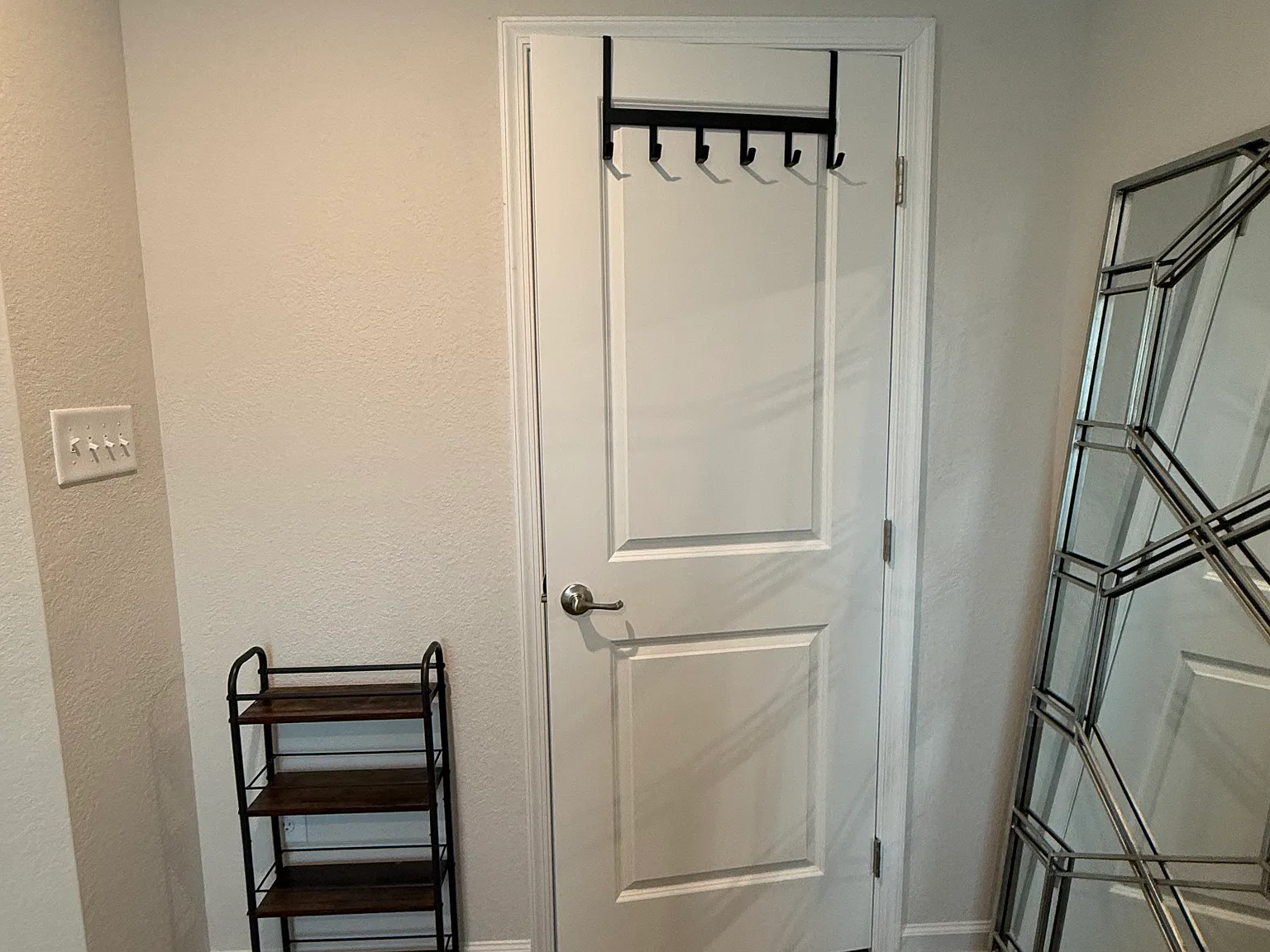 4104 Riverside Dr — Photo 3