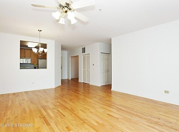 5th image of 1700 Riverwoods Dr APT 611
