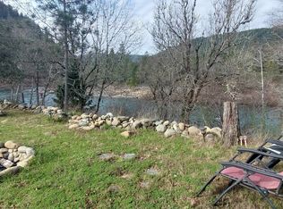 300 Nugget Ln, Gasquet, CA 95543