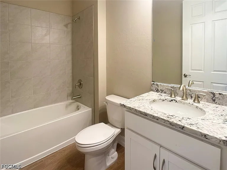 417 Coral Reef Pl — Photo 8