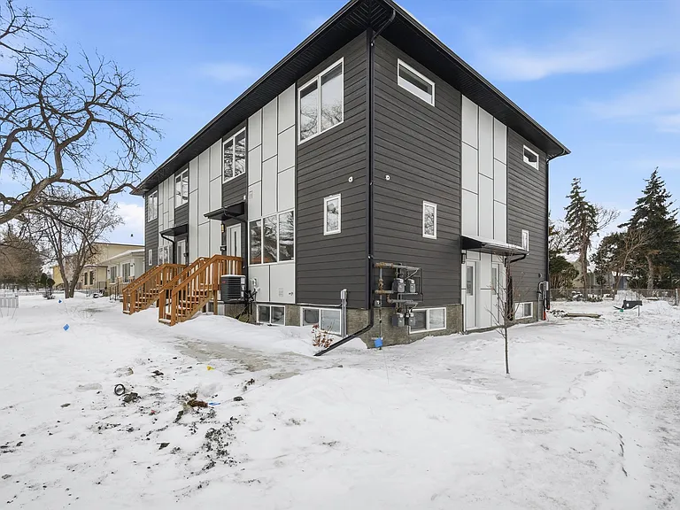 2 Villeneuve Blvd — Photo 18