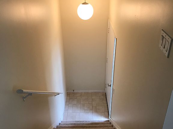 5th image of 8982 Portage Pointe Dr