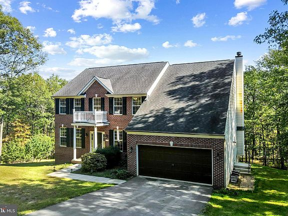 3rd image of 526 Grouse Dr