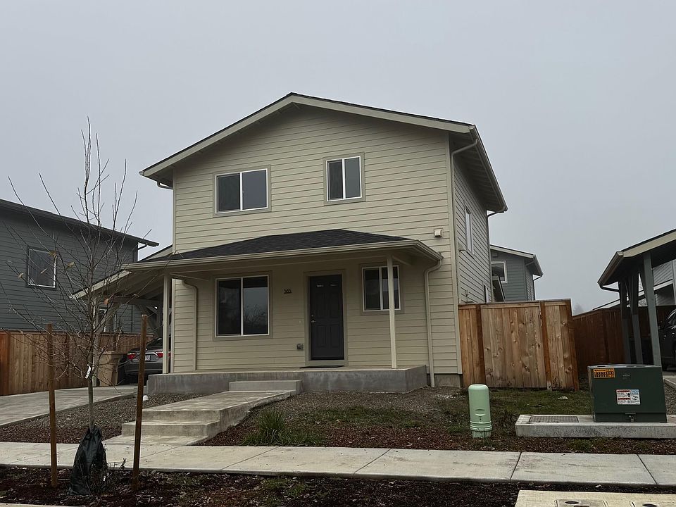 1st image of 565 SE Firefly Ave