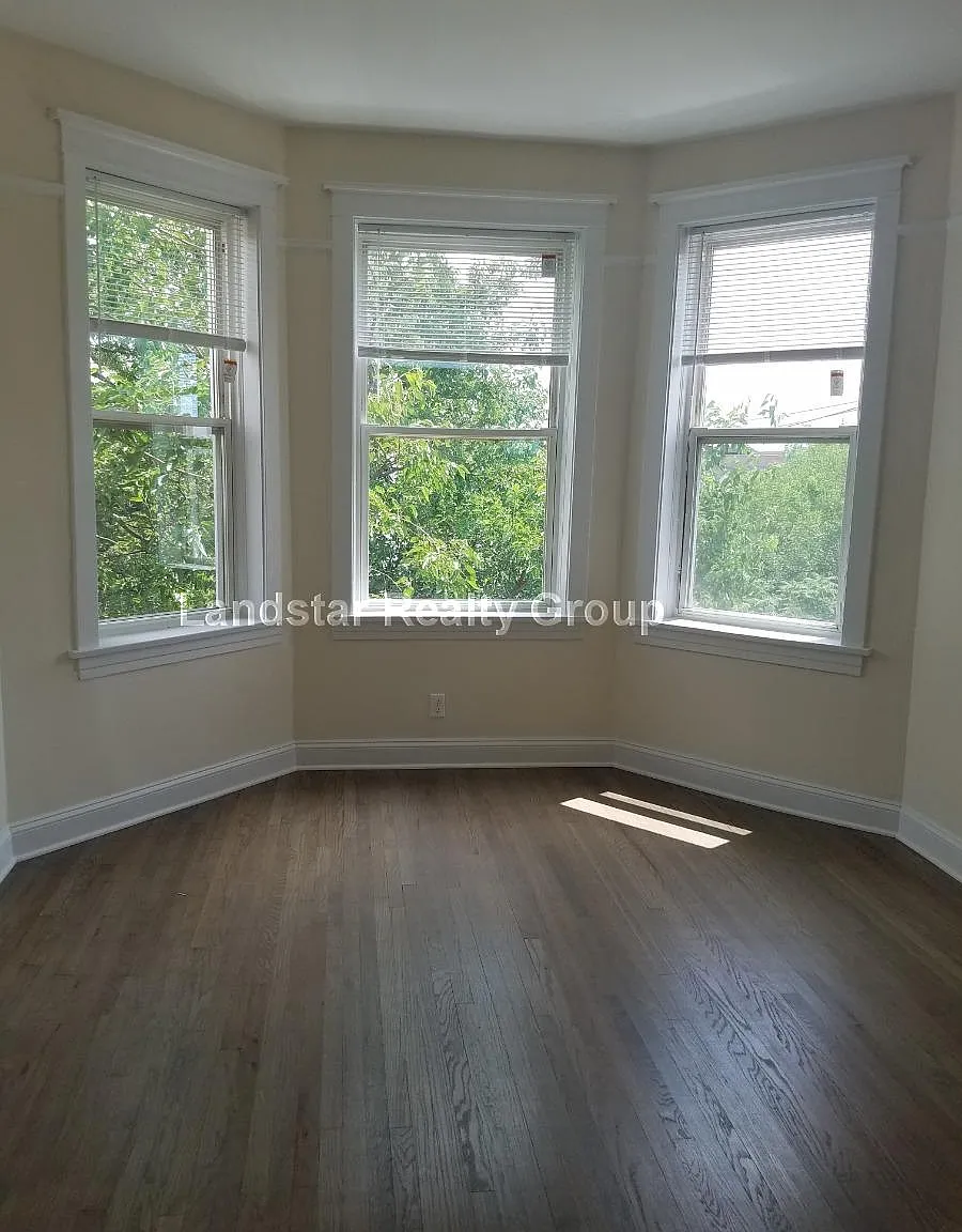 2 bed, 1.0 bath, $2,695 — Photo 2