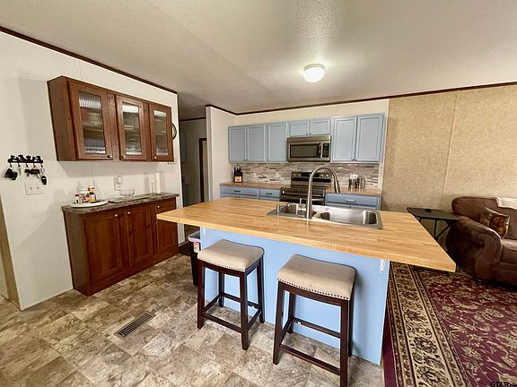 2nd image of 234 Whitefoot