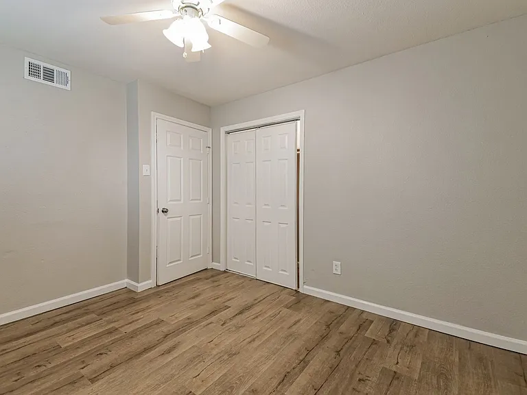 Reiger Park Apartments — Photo 48