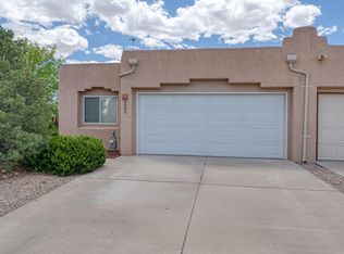 5902 Camino De La Luna NW, Albuquerque, NM 87120