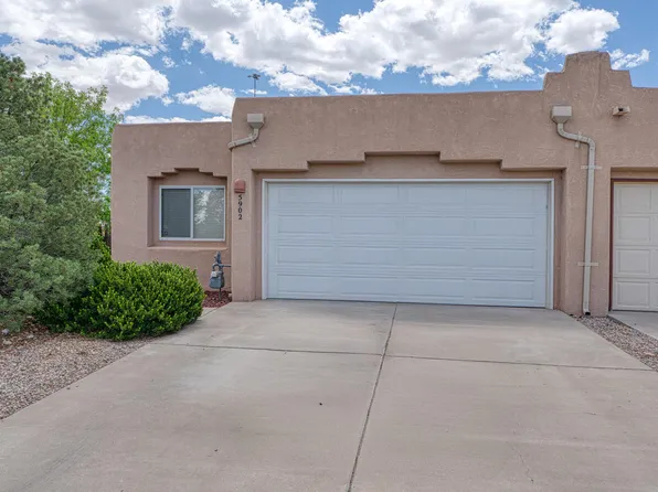 5902 Camino De La Luna NW, Albuquerque, NM 87120