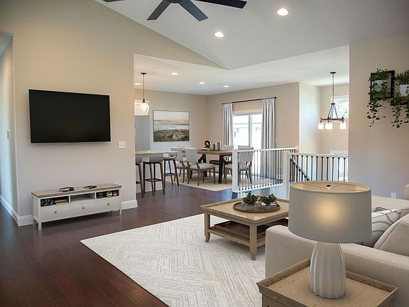 4th image of 2282 Helle Dr