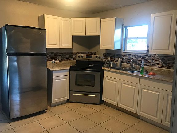 4th image of 3216 E Powhatan Ave