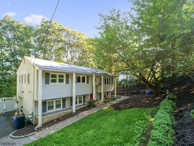 625 Succasunna Rd, Landing, NJ, 07850
