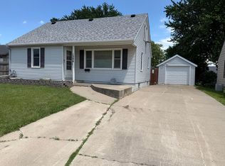 1306 McMillan St, Worthington, MN 56187