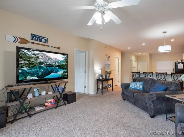 138 Oak Harbor Dr Unit 2E, Camdenton, MO 65020