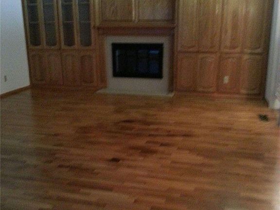 3rd image of 8202 Garnet Ln SW