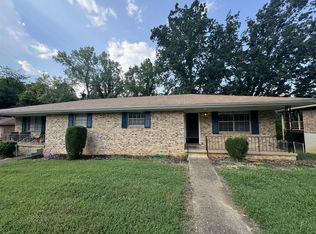 511 Royal Crest Dr, Hixson, TN 37343