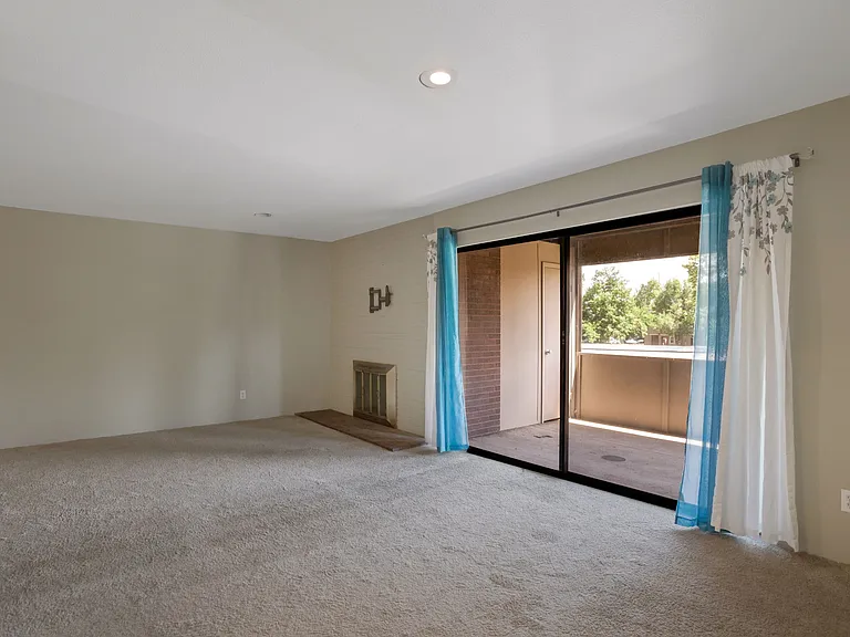 2227 Canyon Blvd #201-A201 — Photo 6