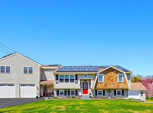 2 Kimberly Ln, Blackstone, MA 01504