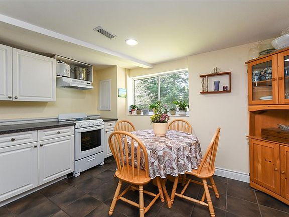 5th image of 280 Glacier View Dr