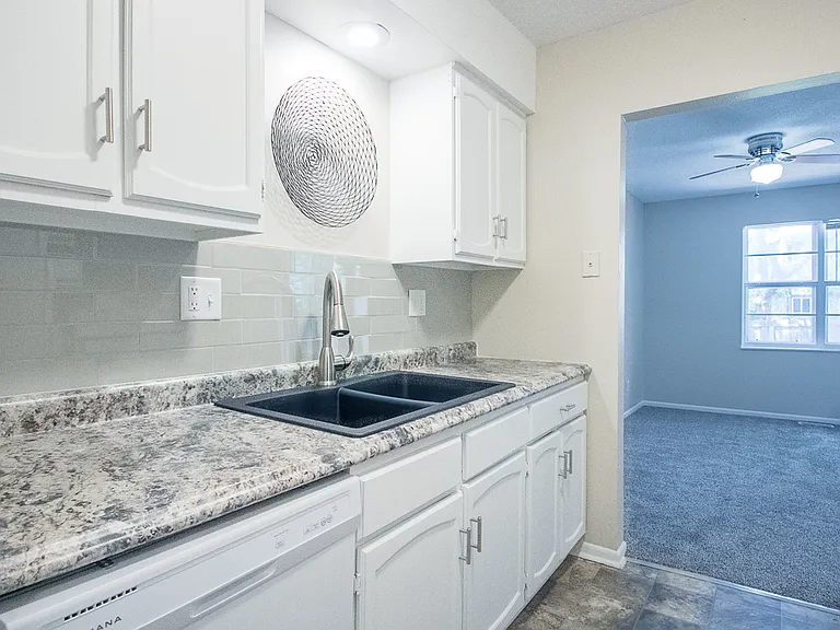 10724 W 88th Ter — Photo 9
