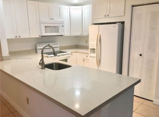 6111 Manchester Ln, Fort Lauderdale, FL 33331