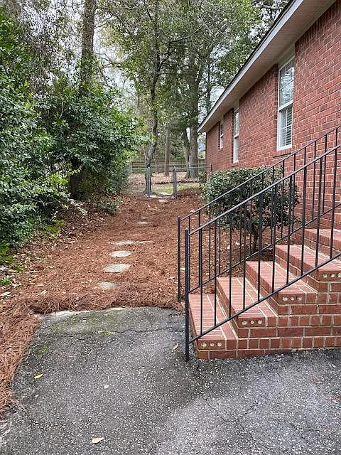 331 Black Ave — Photo 4