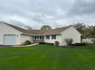 1521 Raveen St, Fort Atkinson, WI 53538