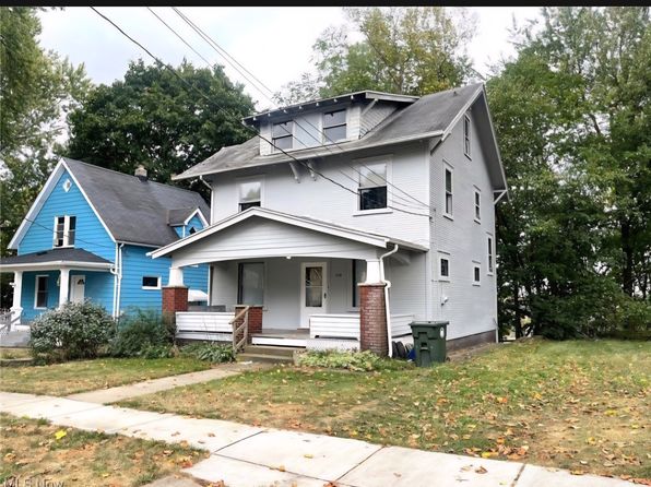 1208 Highland Rd NE