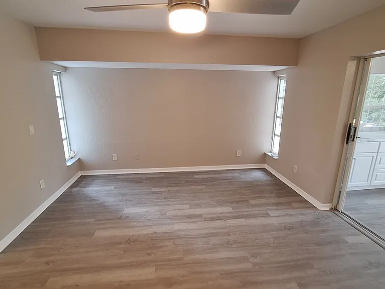 1291 Beacon Dr — Photo 7