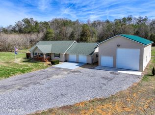 1034 English Fields Dr, Newport, TN 37821