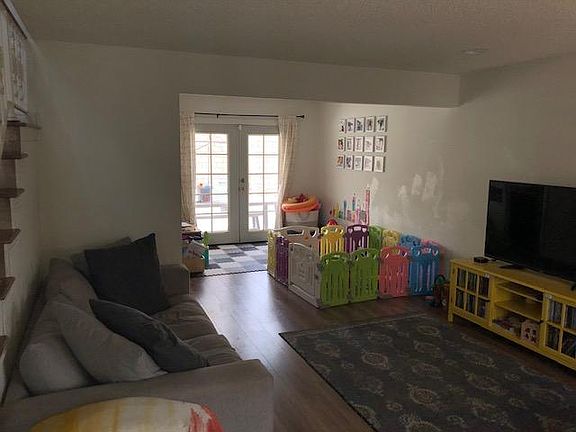 1st floor living room