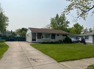 29 Mapleview Dr, Amherst, NY 14226