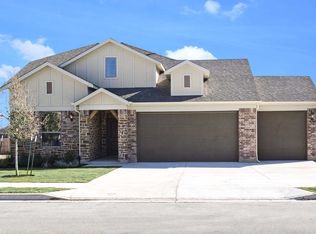 2104 Maplewood Dr, Leander, TX 78641