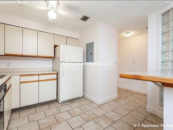 3rd image of 150 Lynnway